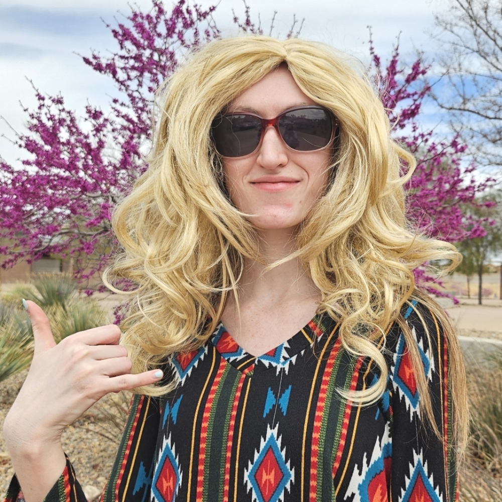 Spirit Cream Wigs & Extensions Voluminous Layered Style